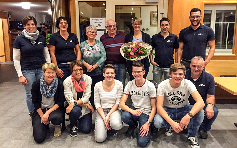 Alle Riegenleiter, Gesamtvorstand und das neue Ehrenmitglied Regula Fässler.